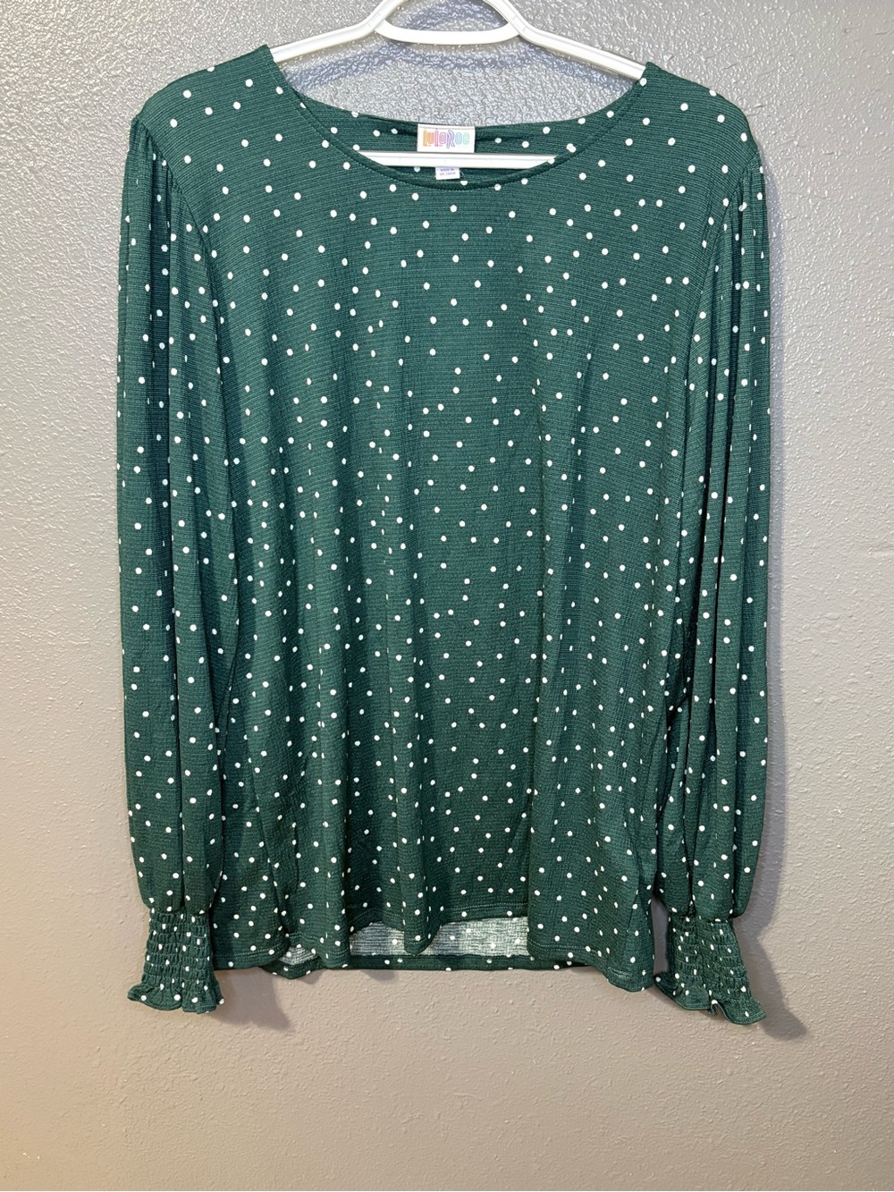 LuLaRoe Green Polka Dot Long Sleeve Top size LG (SKU 208)